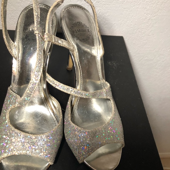 Heels - Picture 2 of 2